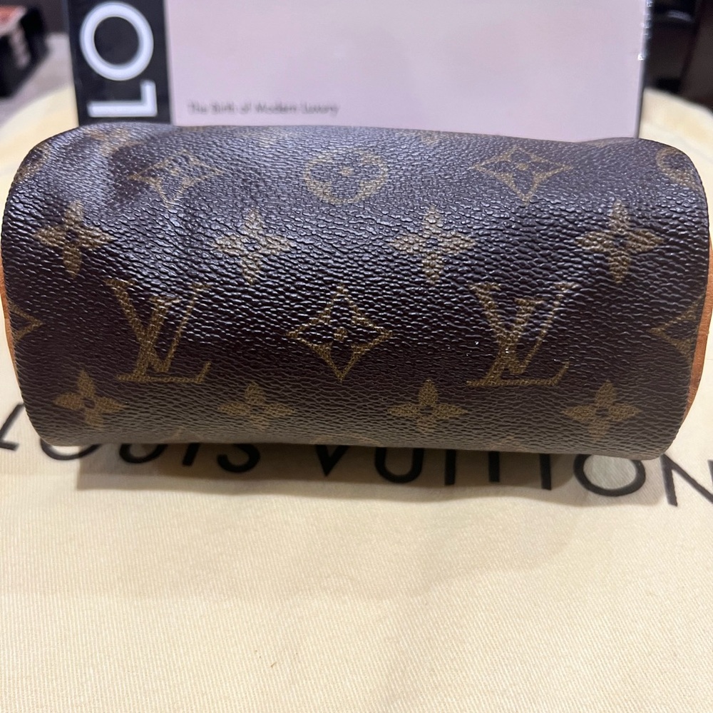 🔥💯Authentic LOuis Vuitton Mini Speedy🔥 - Picture 4 of 16